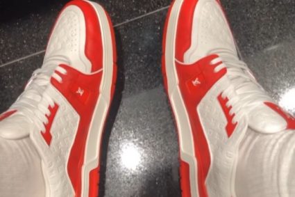 Zhou Qi sold LV casual shoes on Instagram for over 10000 yuan